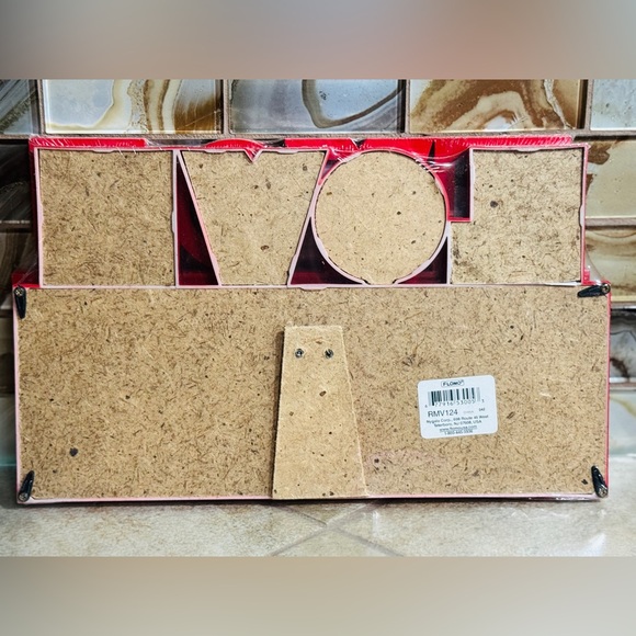 LOVE Collage Photo Frame NWT - Picture 2 of 2